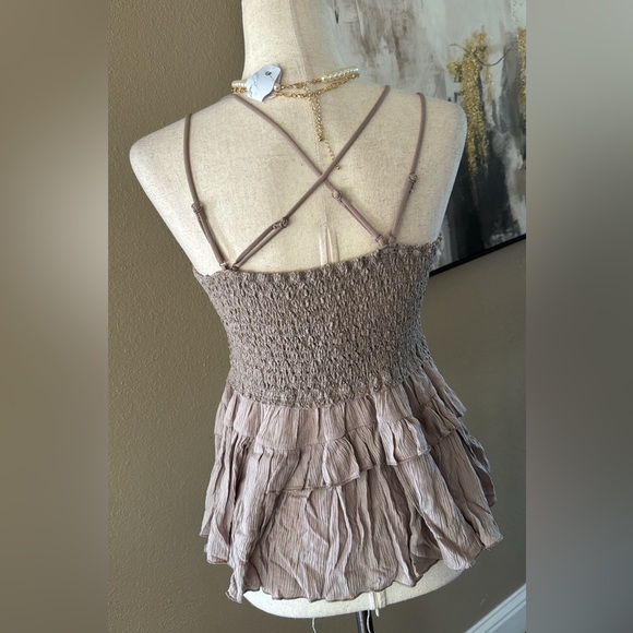 Lace peplum crochet cami top in mocha - Picture 5 of 7